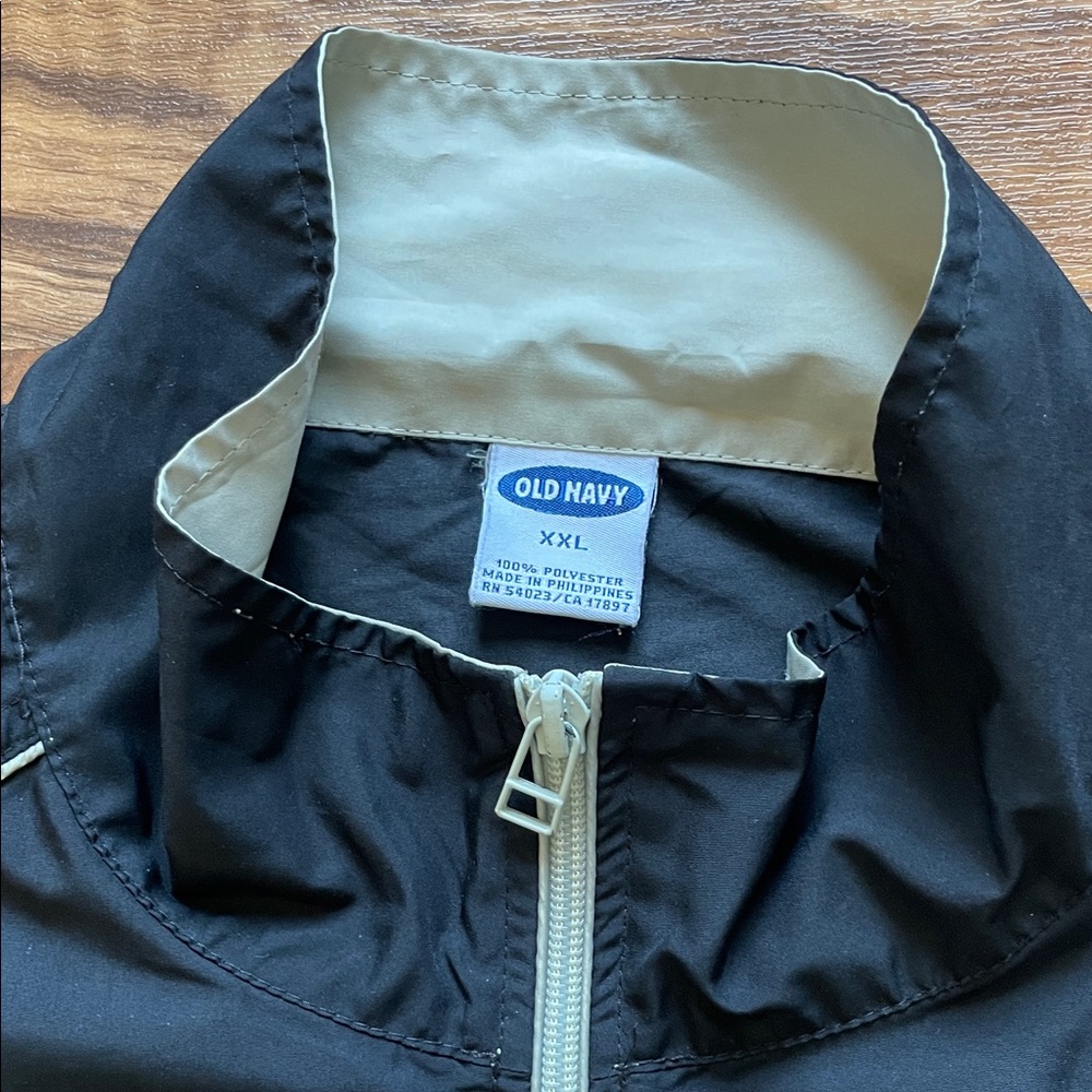 Vintage Old Navy Men's Windbreaker - Picture 2 of 6